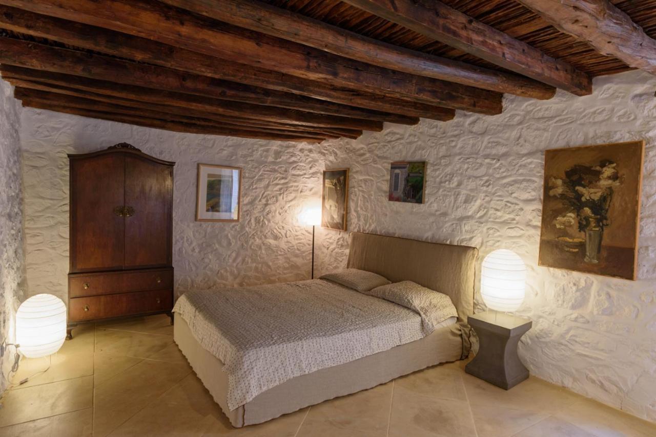 Vita Real Estate Ýdra Eksteriør bilde